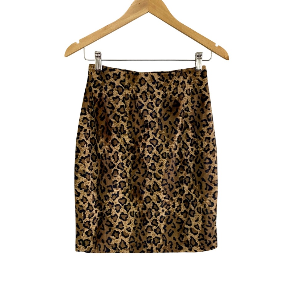 Modèle de Prudence Faux Fur Leopard Skirt Small Plush Animal Print Pencil Mini